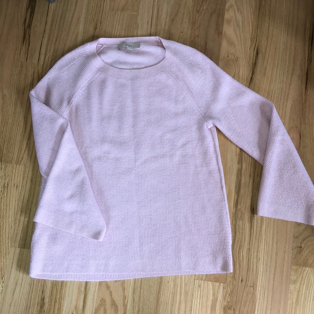 Pink loft sweater like new!